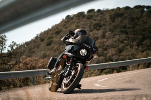 06 Harley Davidson Low Rider ST test 2022
